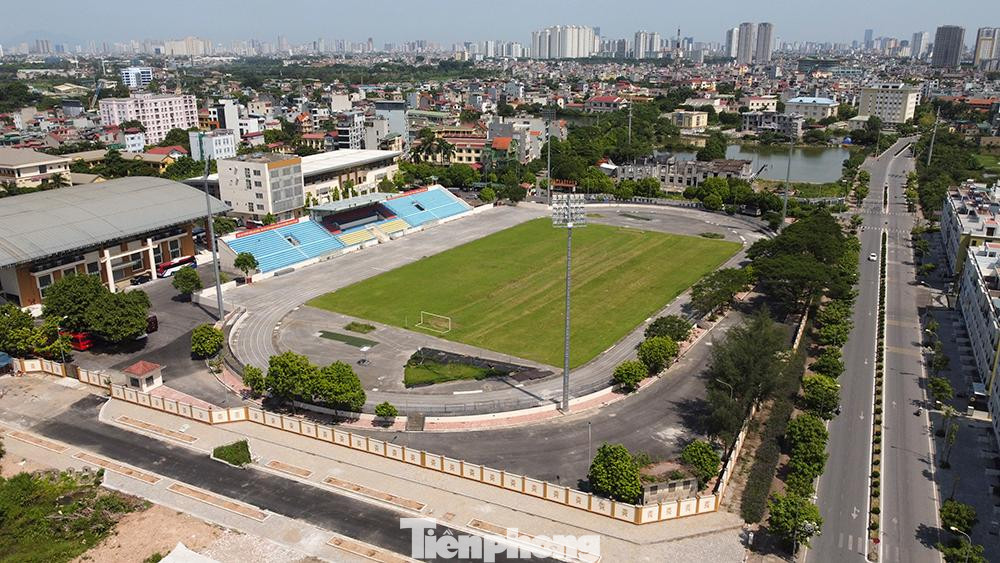 Bên cạnh đó, Sở NN&PTNT đề nghị Sở Giao thông vận tải hỗ trợ giải quyết nhanh nhất việc xác nhận cho các xe chuyên chở hàng hóa thiết yếu như thực phẩm, vật tư nông nghiệp phục vụ sản xuất nông nghiệp, cung ứng hàng hóa thiết yếu phục vụ người dân trên địa bàn do việc quá tải của ngành giao thông.