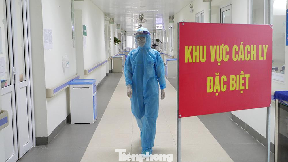 Ngay sau khi có thông tin ghi nhận về ca bệnh, bệnh viện Thanh Nhàn đã ráo riết triển khai các biện pháp mạnh để ngăn chặn dịch.