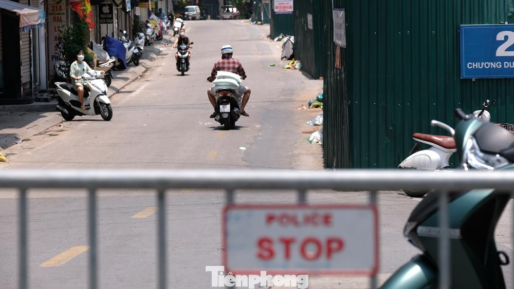 ... cho đến gạo đều được cung cứng ngay từ ngày đầu tiên bị phong tỏa.