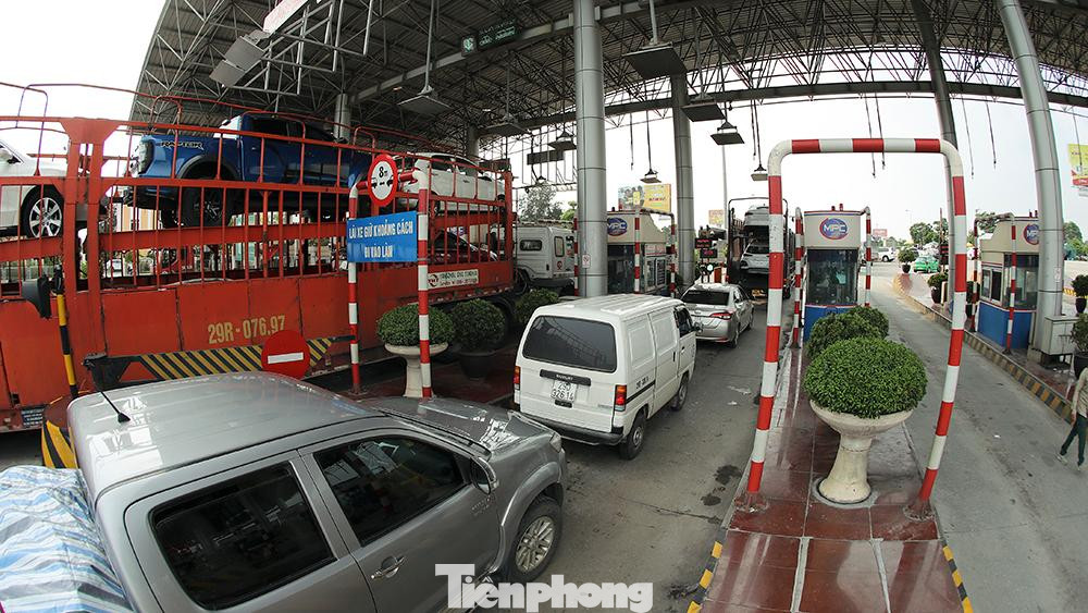 Ngày hôm nay (24/7), Hà Nội bắt đầu thực hiện giãn cách xã hội theo Chỉ thị 16 của Thủ tướng Chính phủ để phòng chống sự lây lan dịch COVID-19.