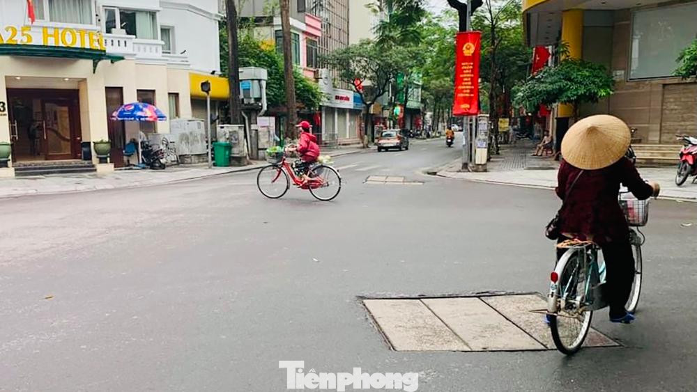 Nhiều người nói vui, đây là cảnh tượng hiếm có của ngày mùng 3 Tết Độc lập.