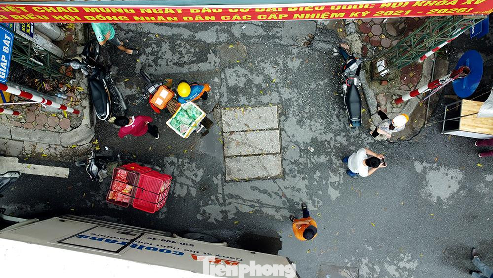 Cụ thể, toàn bộ ngõ 24 phố Kim Đồng (203 hộ), toàn bộ ngõ 897 Giải Phóng (17 hộ), toàn bộ ngõ 6 Kim Đồng (41 hộ), ngách 1 ngõ 4 Kim Đồng (từ số 2 đến số 88, gồm 33 hộ), đường Giáp Bát (dãy lẻ từ số 231 đến 315, dãy chẵn từ số 194 đến 286 gồm 184 hộ), đường dọc sông Sét: Từ đầu cầu Kim Đồng đến đầu cầu Sét đường Trương Định (từ số 2 đến số 12 gồm 14 hộ).