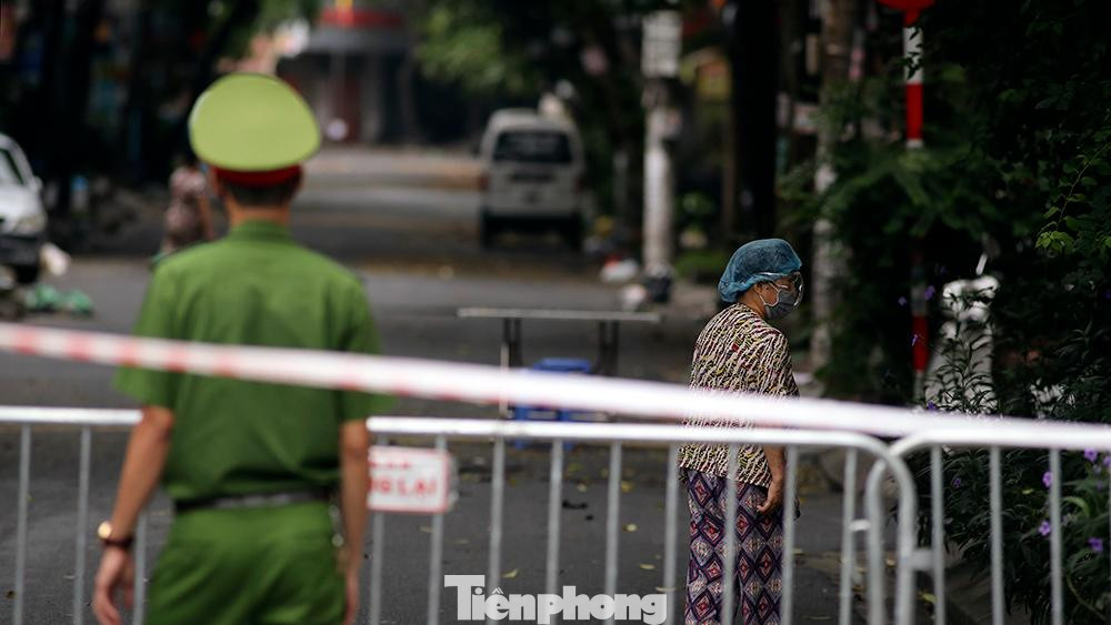 Vùng cách ly y tế này được thiết lập trong vòng 14 ngày, tính từ 12h ngày 25/8 đến 12h ngày 8/9, gồm 492 hộ, 1.903 nhân khẩu.