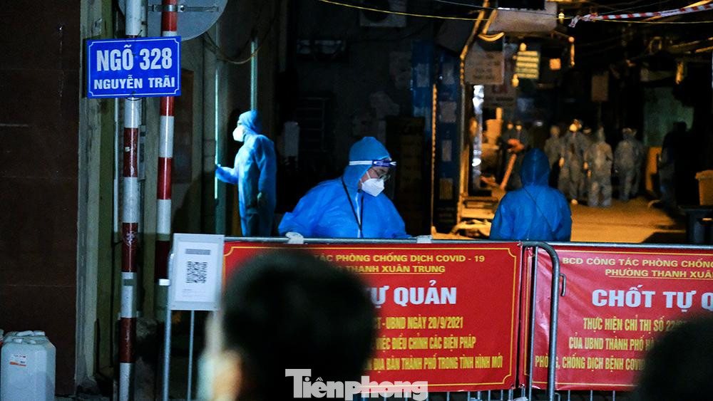 Với các công dân còn lại đã kết thúc thời gian cách ly theo quy định mà không có nơi ở khác thì có thể tiếp tục ở lại Ký túc xá Trường Đại học FPT mà không mất chi phí ăn, ở. Với các công dân còn lại đã kết thúc thời gian cách ly theo quy định mà không có nơi ở khác thì có thể tiếp tục ở lại Ký túc xá Trường Đại học FPT mà không mất chi phí ăn, ở.