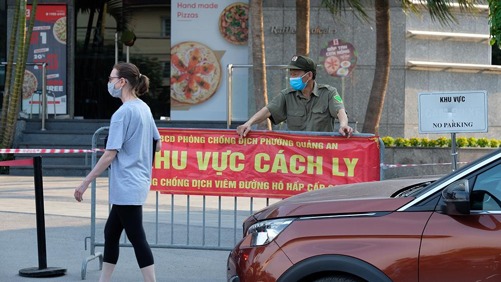 Tất cả toà nha hiện đang trong tình trạng "nội bất xuất, ngoại bất nhập" sau khi có ca nhiễm SARS-CoV-2.