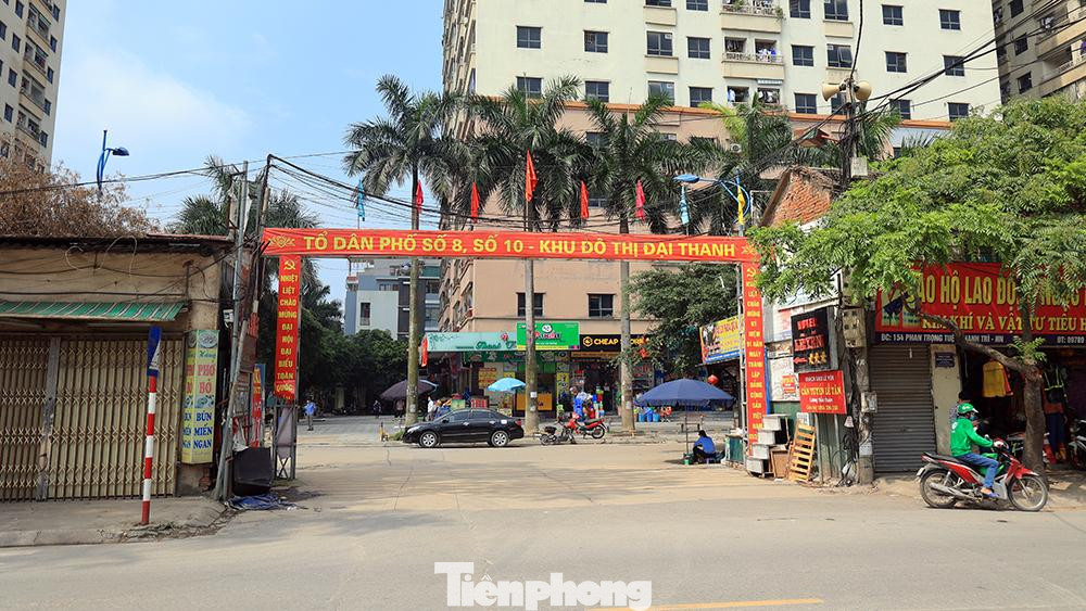 Như vậy, sau toà nhà chung cư The Legacy, nay Hà Nội lại có thêm 1 khu chung cư nữa bị phong toả để phòng dịch COVID-19.