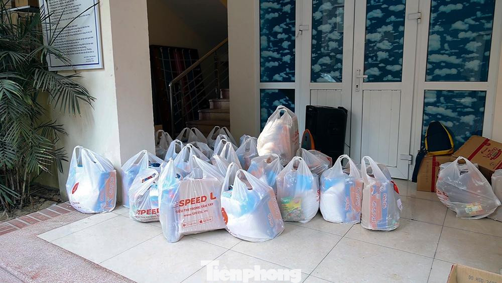 Tuy giá trị không lớn, nhưng đây chắc chắn là những điều thiết thực nhất giúp những người lao động ấm lòng, vững vàng hơn giữa cơn bão dịch.