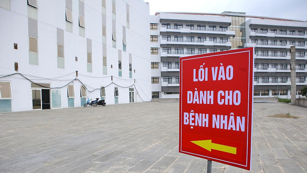 Biển chỉ dẫn cho nhân viên y tế cũng như bệnh nhân được lắp đặt chi tiết ở nhiều nơi trong toàn bệnh viện.