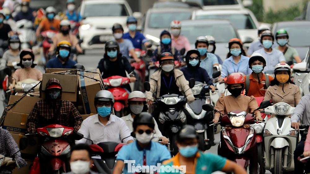 Trên đường Nguyễn Xiển thời điểm gần 8 giờ sáng nay 20/9. Trên đường Nguyễn Xiển thời điểm gần 8 giờ sáng nay 20/9.