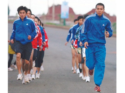 Các đoàn rèn quân chinh phục thành phố cao nguyên