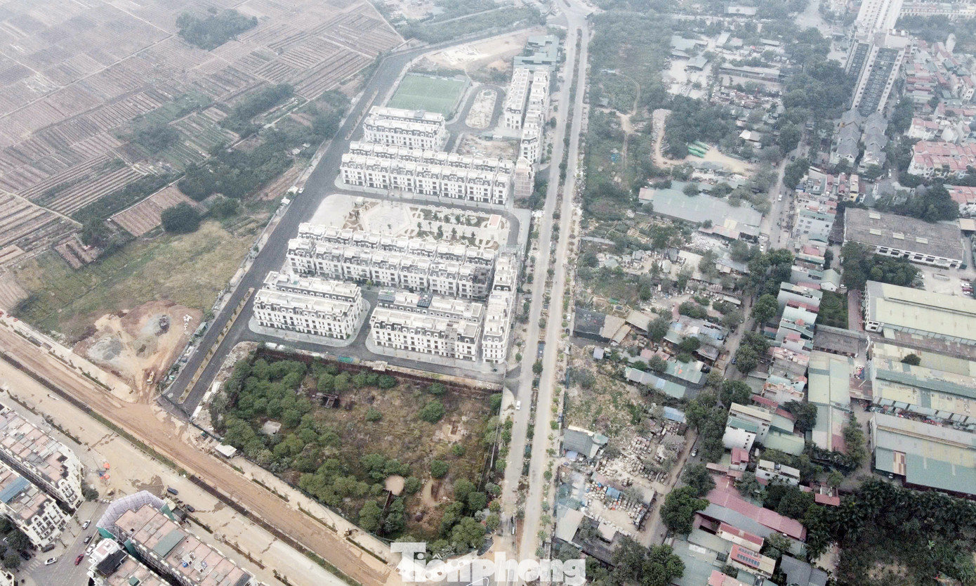 Liên quan dự án FLC Premier Parc Đại Mỗ, UBND TP Hà Nội yêu cầu Tập đoàn FLC có trách nhiệm nộp bổ sung cho Nhà nước khoản tiền tương ứng với mức tiền sử dụng đất, tiền thuê đất đối với 4 ô đất trên trong thời gian được gia hạn theo quy định.