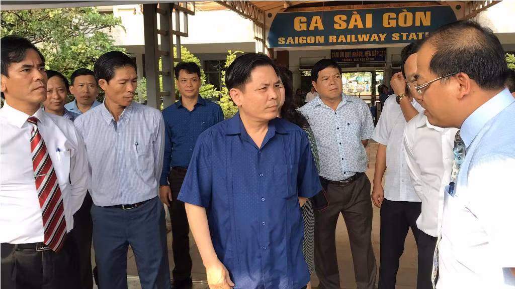 Cao điểm Tết Nguyên đán mỗi ngày Tân Sơn Nhất trễ gần 90 chuyến bay ảnh 1