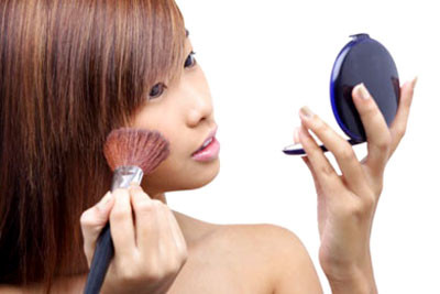  Đón Tết không chỉ với những kế hoạch du lịch, ăn chơi thỏa sức bên người thân, bạn bè mà rất nhiều bạn trẻ không thể bỏ qua việc “tân trang” lại nhan sắc để du xuân