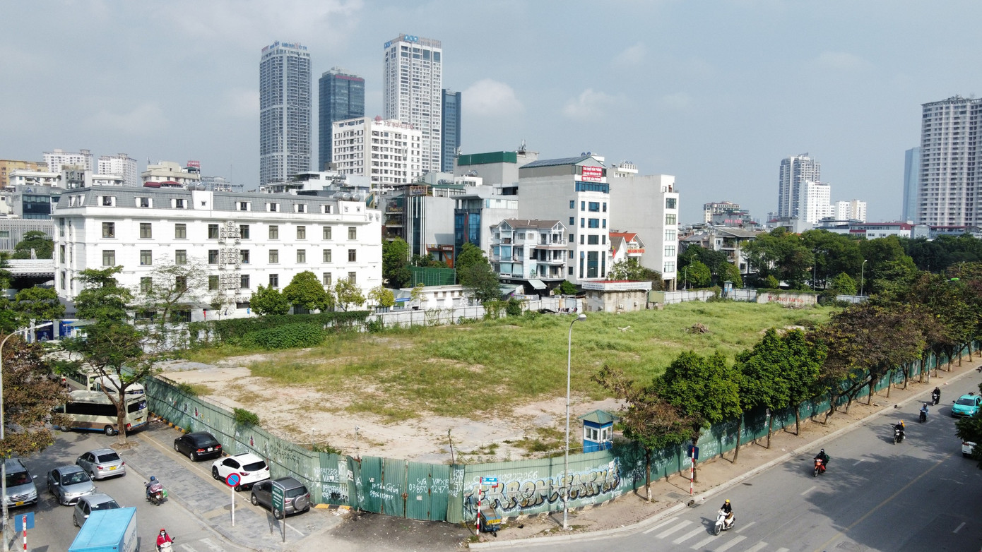 Theo ghi nhận, khu đất này hiện quây tôn kín, không có động thái triển khai.