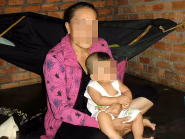 Bà ngoại bất đắc dĩ và cháu ngoại