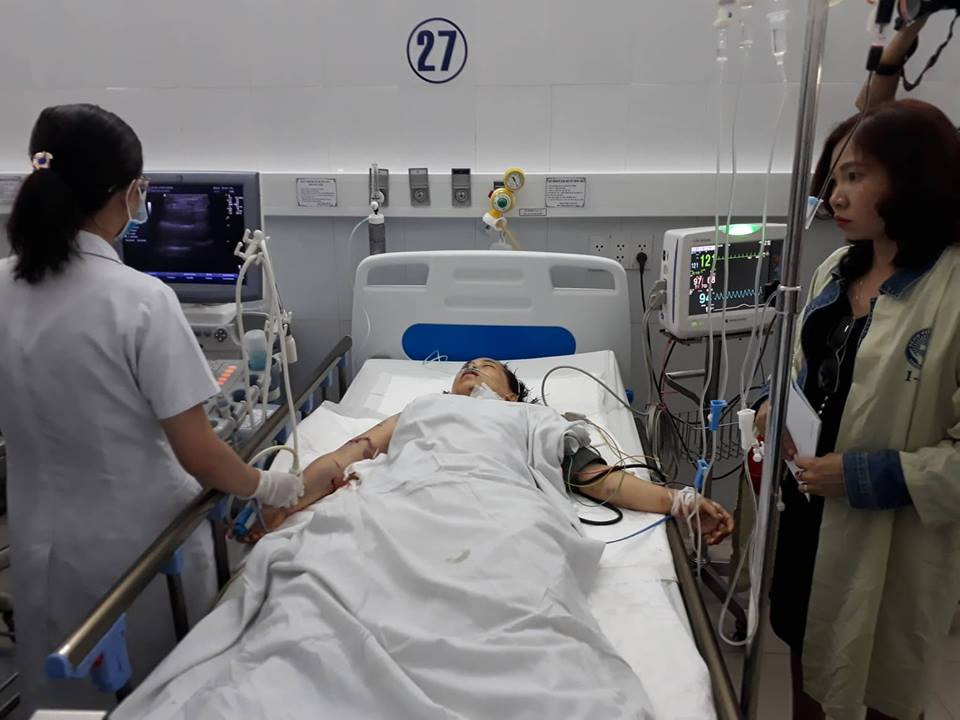 Xe đi rước dâu gặp nạn, 13 người tử vong ảnh 15