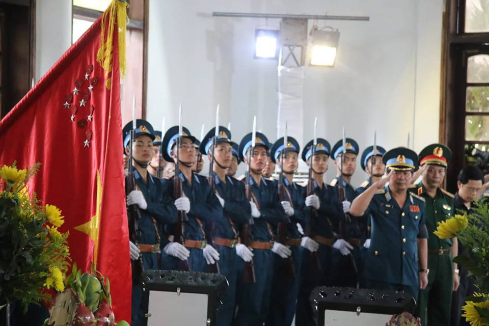 Tiễn đưa hai phi công Su-22 về đất mẹ ảnh 3