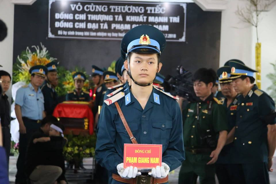 Tiễn đưa hai phi công Su-22 về đất mẹ ảnh 1