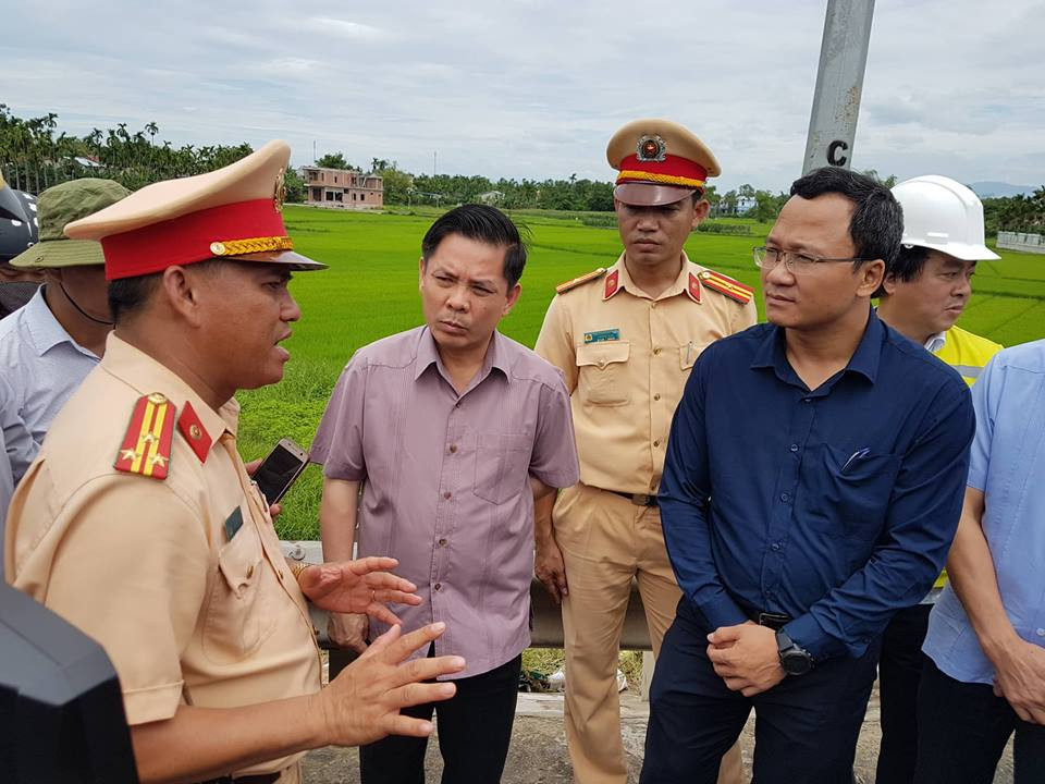 Xe đi rước dâu gặp nạn, 13 người tử vong ảnh 9