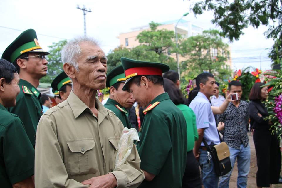 Tiễn đưa hai phi công Su-22 về đất mẹ ảnh 13