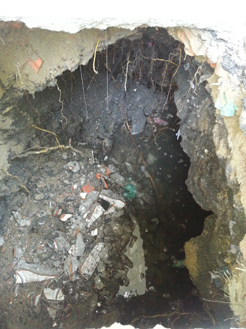 Những hố tử thần xuất hiện ngày càng nhiều dưới nền nhà dân