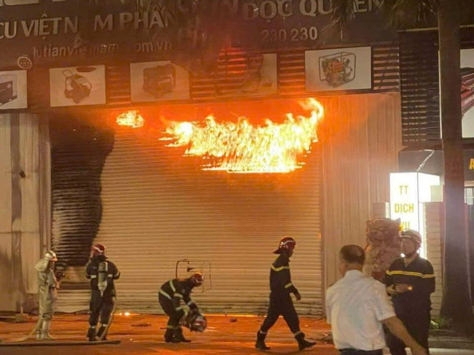 Hình ảnh vụ cháy khi phát hiện được người dân chia sẻ. Hình ảnh vụ cháy khi phát hiện được người dân chia sẻ.
