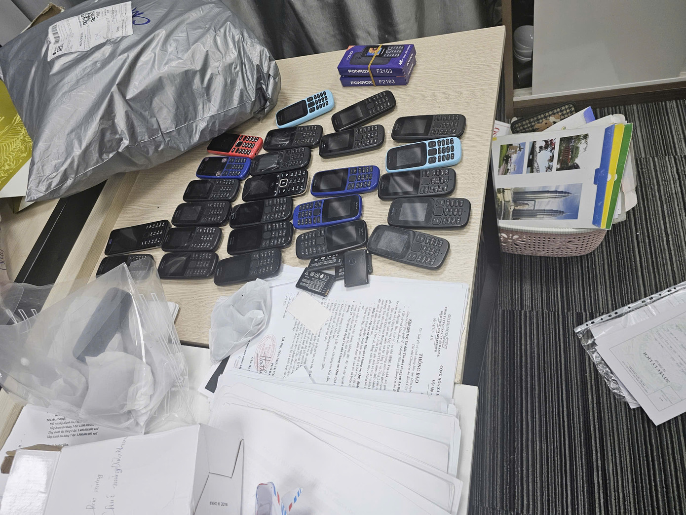 Tang vật thu giữ. Ảnh Công an TP Hà Nội. Tang vật thu giữ. Ảnh Công an TP Hà Nội.