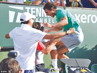 Nadal ăn mừng danh hiệu ATP thứ 53 trong sự nghiệp. ảnh: EPA/Getty Images. Nadal ăn mừng danh hiệu ATP thứ 53 trong sự nghiệp. ảnh: EPA/Getty Images