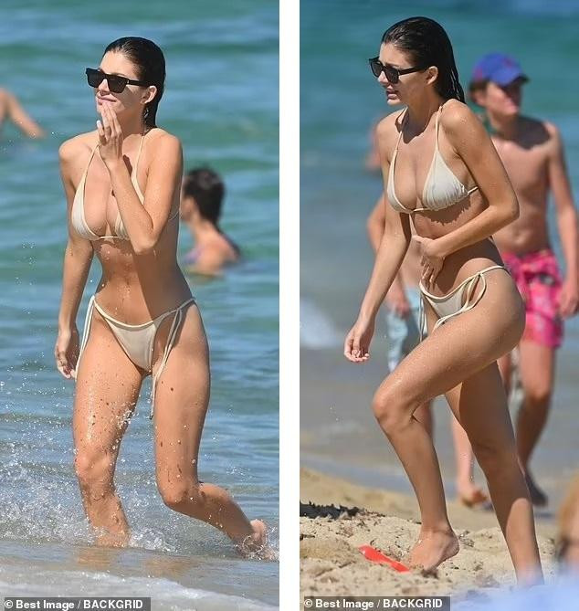 Có thông tin, Morrone quen DiCaprio thông qua “bố già” Al Pacino. Theo đó, Al Pacino hẹn hò với mẹ của Morrone từ 2009 đến cuối năm 2018 và nhờ đó, tài tử “Titanic” biết Morrone từ khi cô mới 12 tuổi.