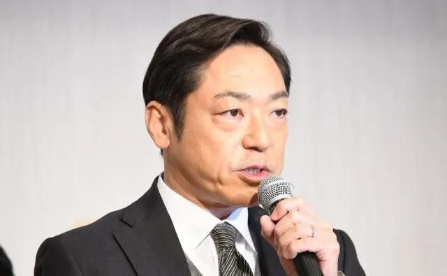 Teruyuki Kagawa bị phanh phui scandal sàm sỡ phụ nữ. Teruyuki Kagawa bị phanh phui scandal sàm sỡ phụ nữ.