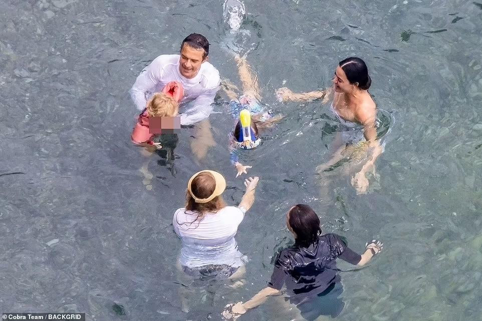 Dẫu vậy, họ vẫn là một trong những cặp đôi được ngưỡng mộ nhất nhì Hollywood hiện nay.