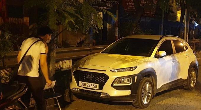 Chiếc ô tô gây tai nạn. Ảnh: Công an Hà Nội