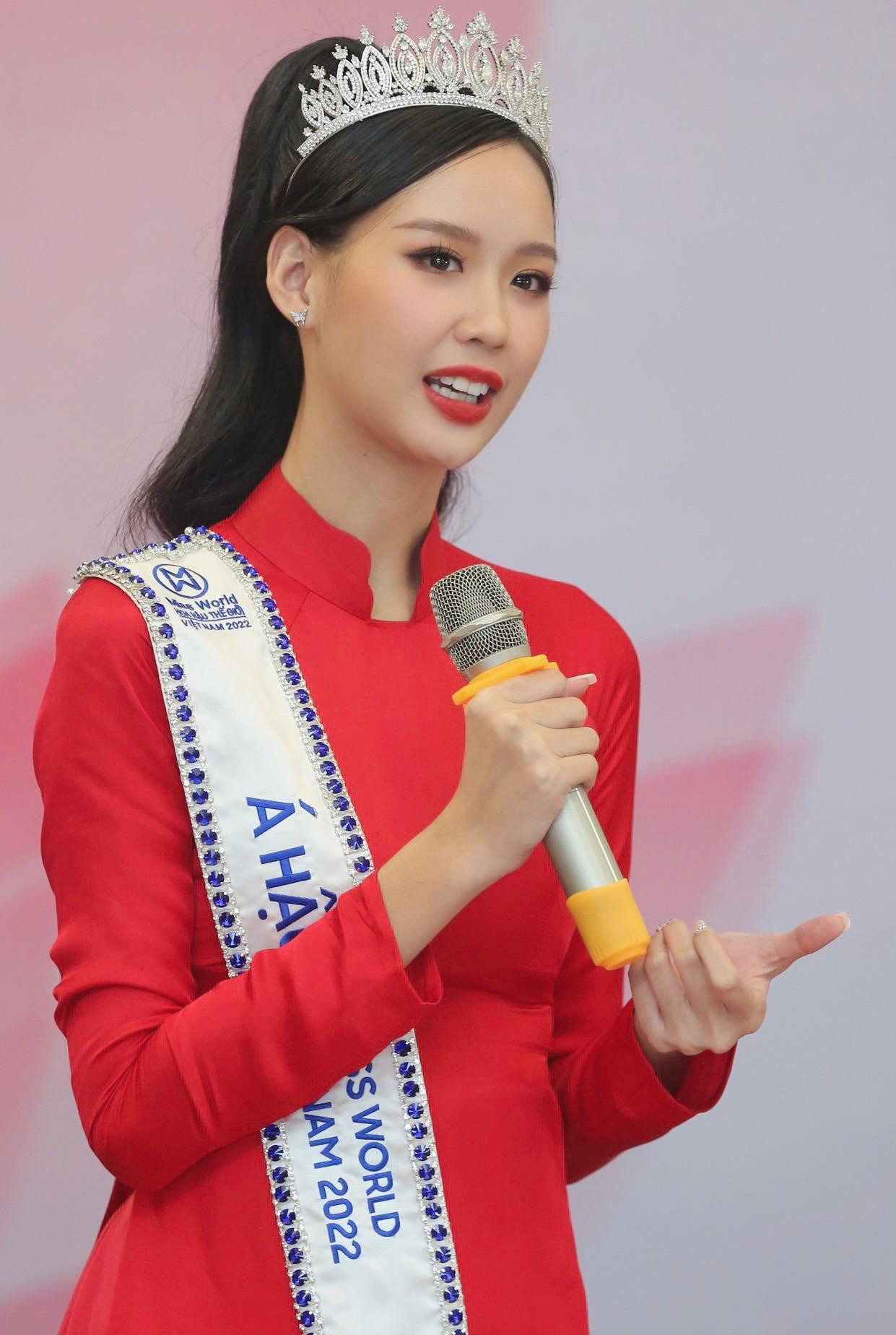 Á hậu Bảo Ngọc tự tin có thể đáp ứng tiêu chí của mọi cuộc thi sắc đẹp quốc tế. Á hậu Bảo Ngọc tự tin có thể đáp ứng tiêu chí của mọi cuộc thi sắc đẹp quốc tế.