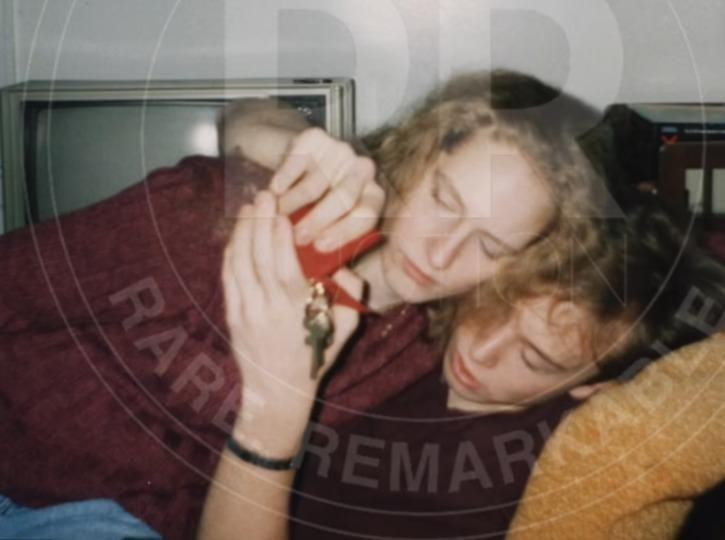 Bạn gái cũ cho rằng Elon Musk không quá yêu cô mà chỉ cần có người ở bên.