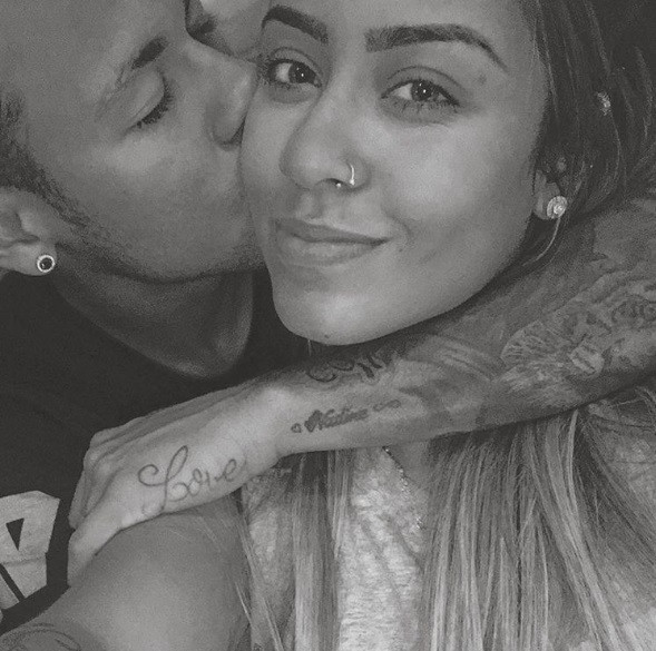 Em gái Neymar ngất lịm khi anh trai ghi bàn ở World Cup ảnh 6