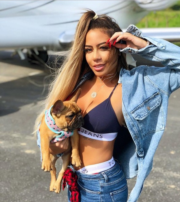 Em gái Neymar ngất lịm khi anh trai ghi bàn ở World Cup ảnh 7