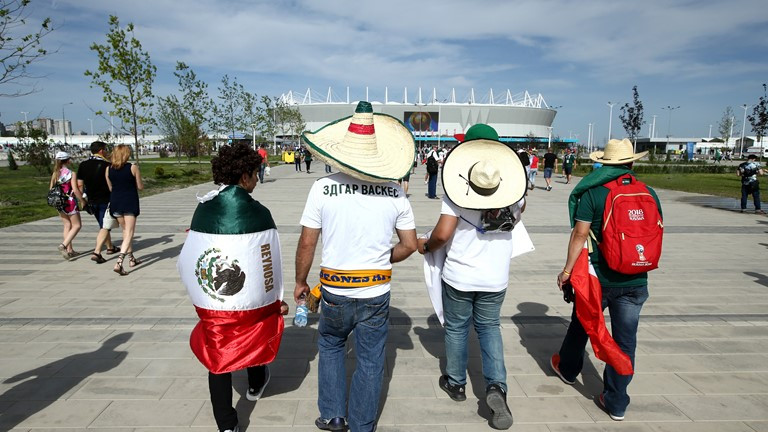 Hàn Quốc 1-2 Mexico: Lẳng lặng cúi đầu ảnh 5