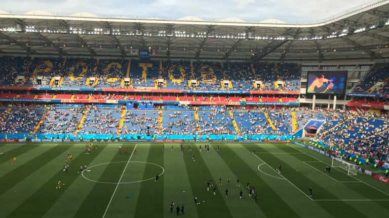 Hàn Quốc 1-2 Mexico: Lẳng lặng cúi đầu ảnh 4