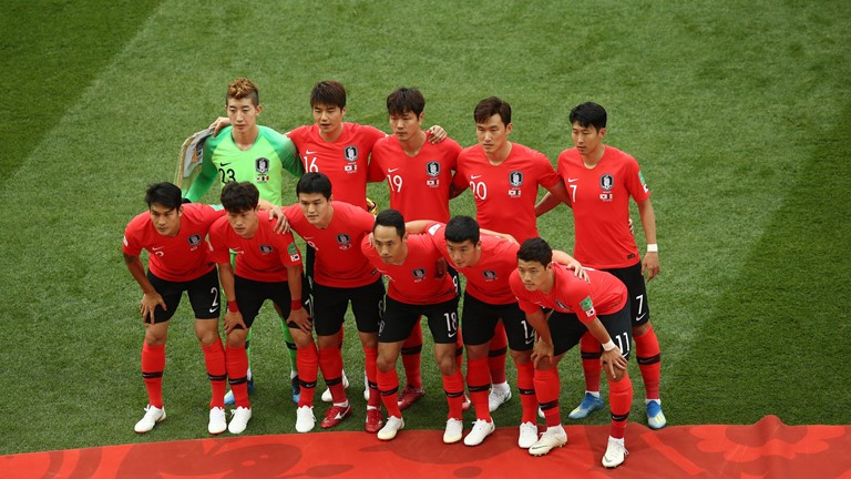 Hàn Quốc 1-2 Mexico: Lẳng lặng cúi đầu ảnh 7