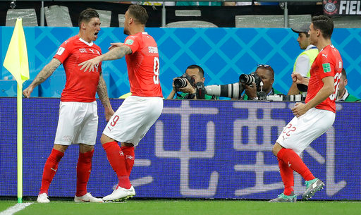 Brazil bị Thụy Sĩ cầm hòa ở trận ra quân World Cup 2018 ảnh 23