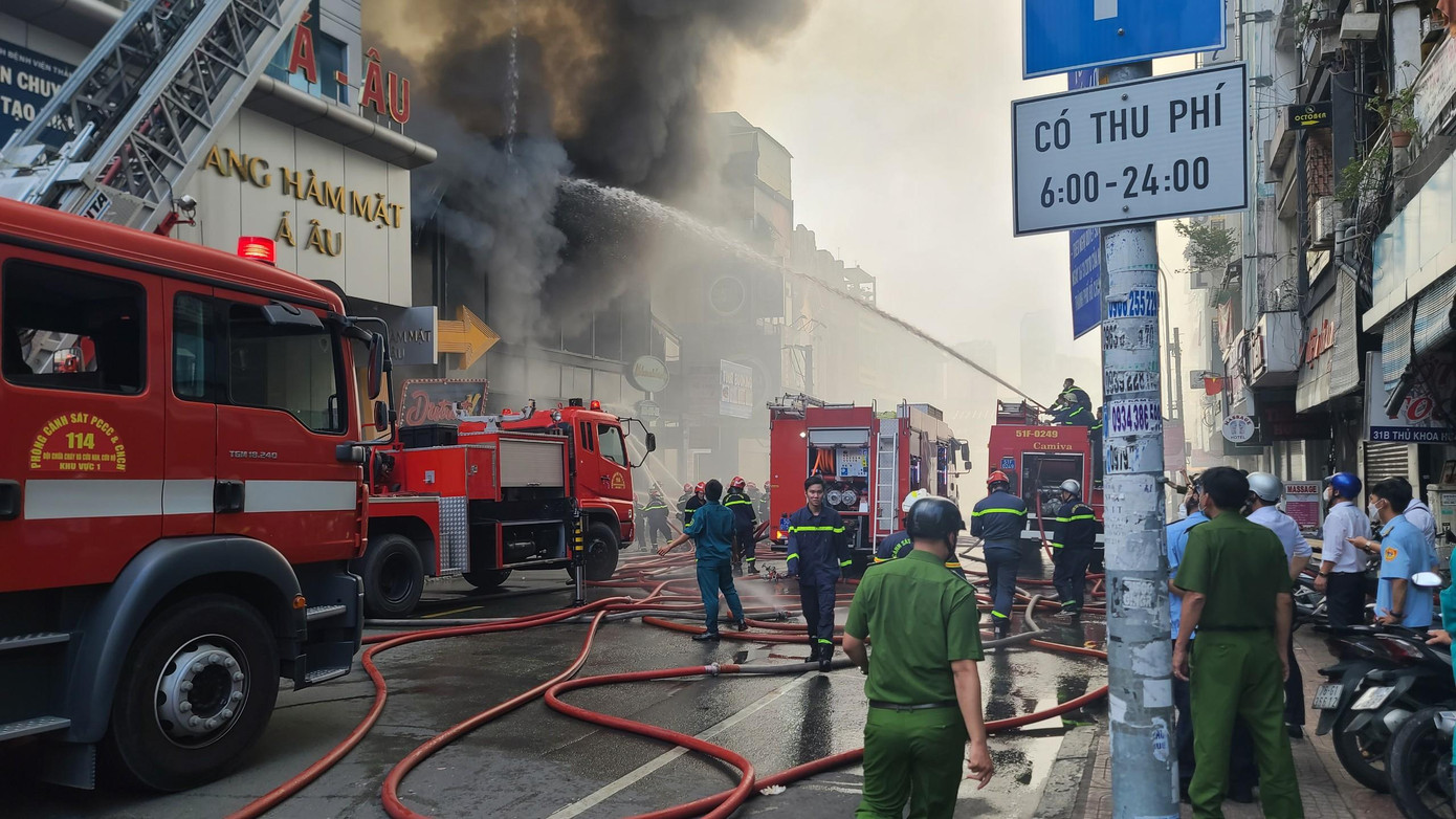 Hiện trường vụ cháy. Hiện trường vụ cháy.