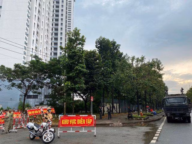 Khu vực diễn tập tại tòa nhà tái định cư của Tập đoàn Novaland (TP. Thủ Đức). Khu vực diễn tập tại tòa nhà tái định cư của Tập đoàn Novaland (TP. Thủ Đức).