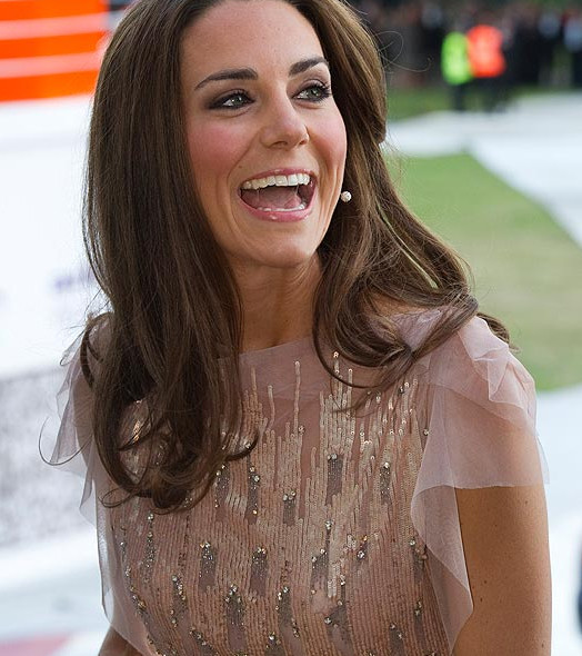 Nữ công tước xứ Cambidge có một nụ cười ấm áp tại một hoạt động từ thiện