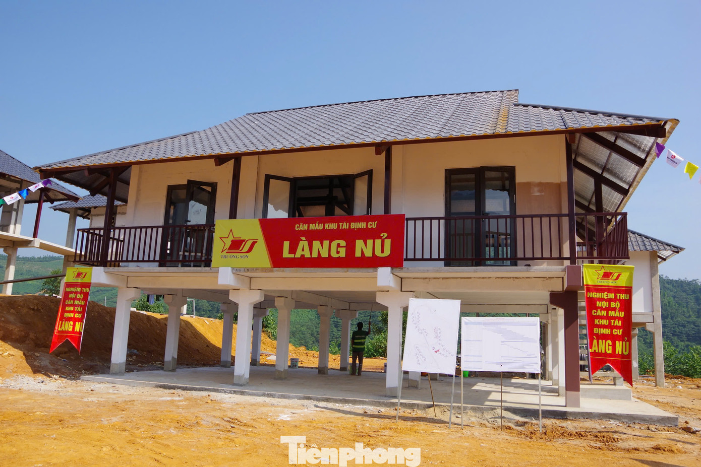 Căn nhà mẫu khu tái định cư Làng Nủ.