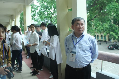 Thi THPT: Đề văn dễ thở, phát hiện thí sinh mang tài liệu vào phòng thi ảnh 12