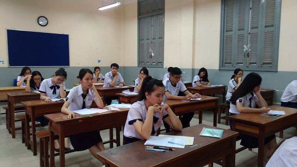 Thi THPT: Đề văn dễ thở, phát hiện thí sinh mang tài liệu vào phòng thi ảnh 28