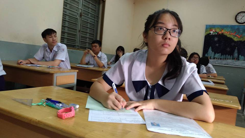 Thi THPT: Đề văn dễ thở, phát hiện thí sinh mang tài liệu vào phòng thi ảnh 25