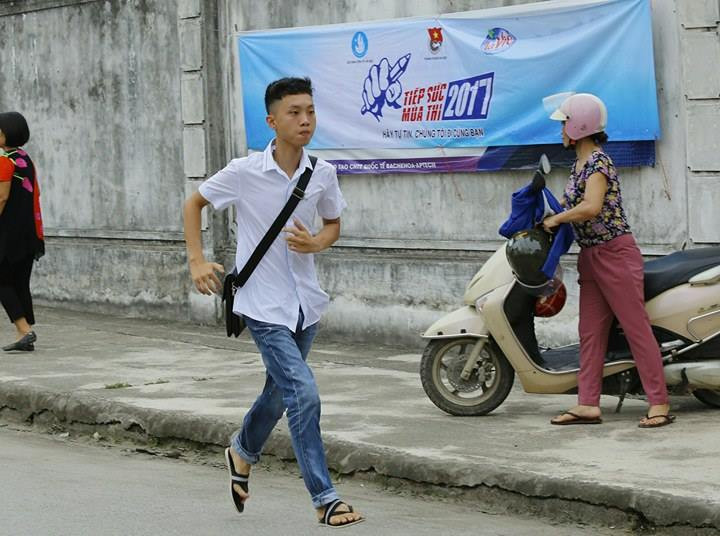 Thi THPT: Đề văn dễ thở, phát hiện thí sinh mang tài liệu vào phòng thi ảnh 22