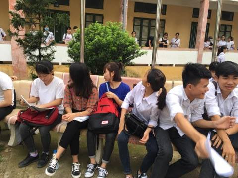 Thi THPT: Đề văn dễ thở, phát hiện thí sinh mang tài liệu vào phòng thi ảnh 47