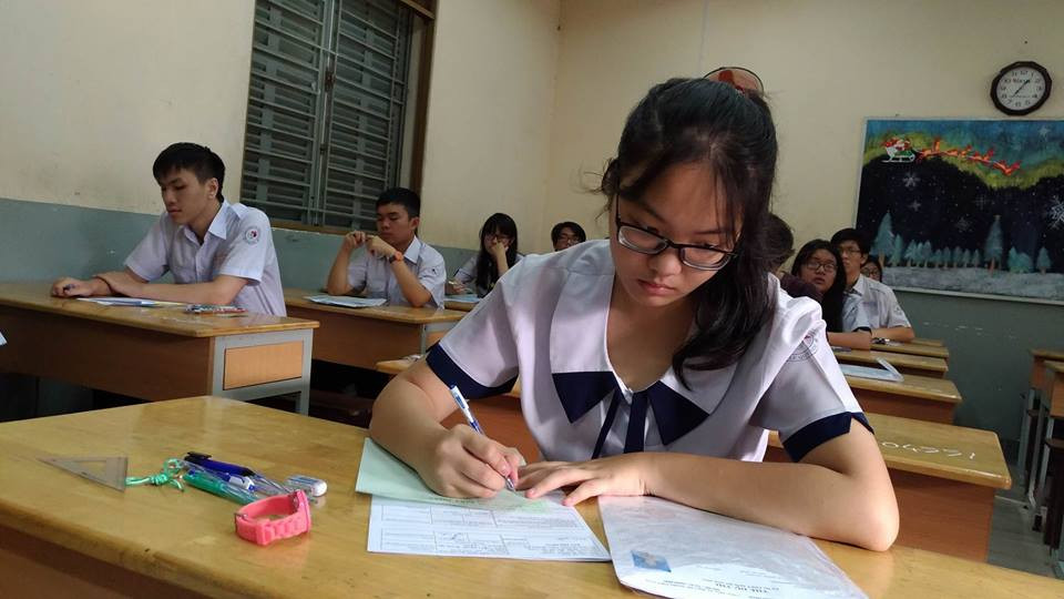 Thi THPT: Đề văn dễ thở, phát hiện thí sinh mang tài liệu vào phòng thi ảnh 26